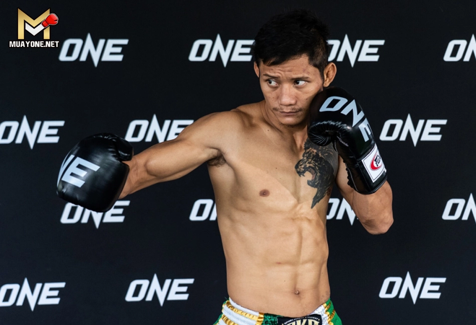 เสือแบล็ค คืนสังเวียน ดวลเดือด แสงอาทิตย์ ONE ลุมพินี 114